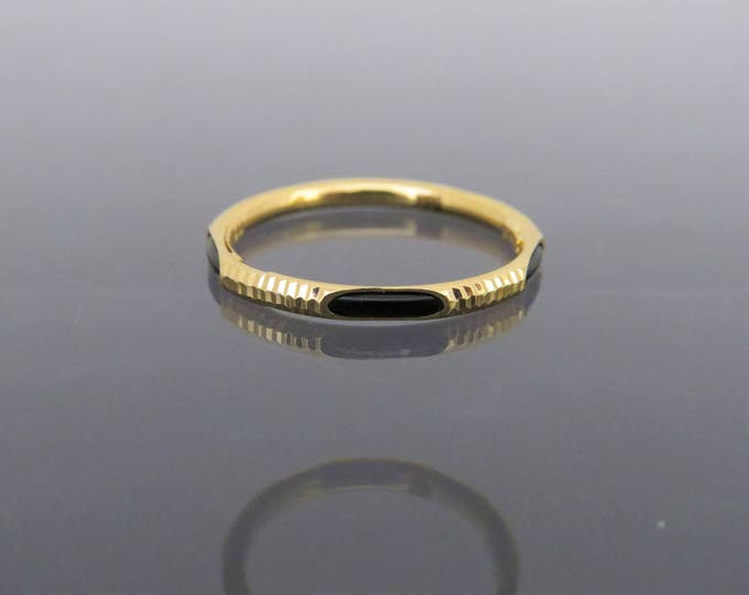 Vintage 18K  Gold Black Onyx Band Ring Size 7
