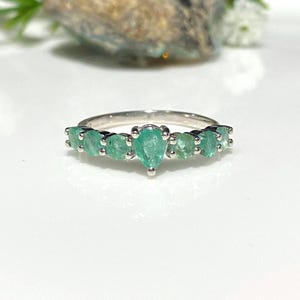 Vintage Sterling Silver Natural Emerald Ring Size 8