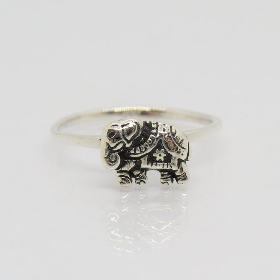 Vintage Sterling Silver Elephant Ring Size 7 - image 1