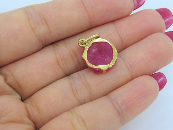 Vintage 18K Solid Gold Natural Ruby Carved Flower… - image 5