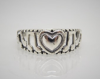 Vintage Sterling Silver Heart Ring Size 7