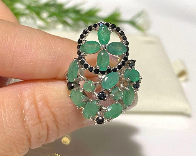 Vintage Sterling Silver Natural Emerald & Black Sapphire Flower Ring Size 6