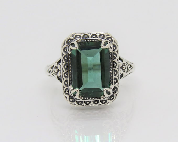 Vintage Sterling Silver Emerald Flower Filigree Ring Size 8