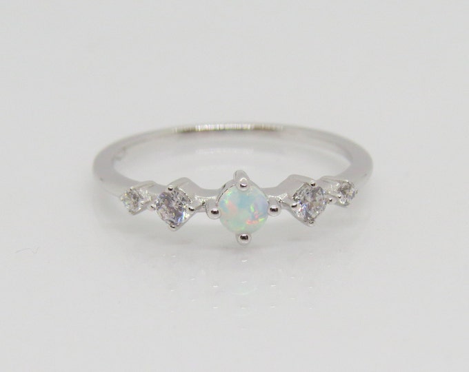 Vintage Sterling Silver White Opal & White Topaz Band Ring Size 8