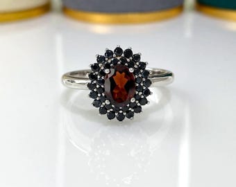 Vintage Sterling Silver Natural Garnet & Black Spinel Ring Size 8.
