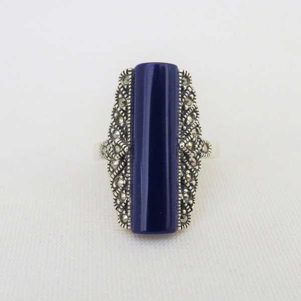 Vintage Sterling Silver Lapis Lazuli & Marcasite Dome Ring.