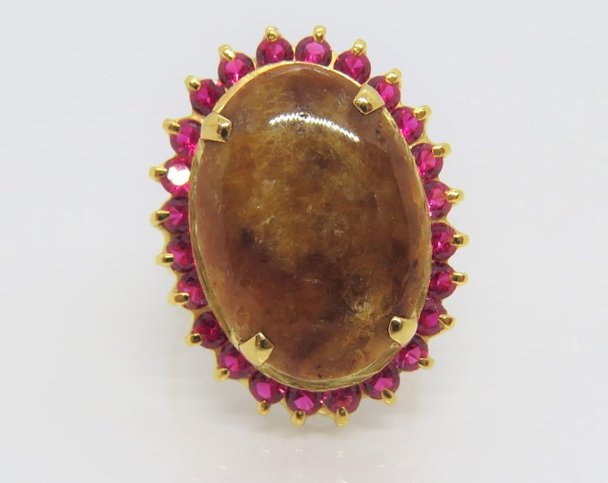 Vintage 18K Solid Yellow Gold Oval Yellow Brown Jadeite Jade & Ruby Ring Size 7.75
