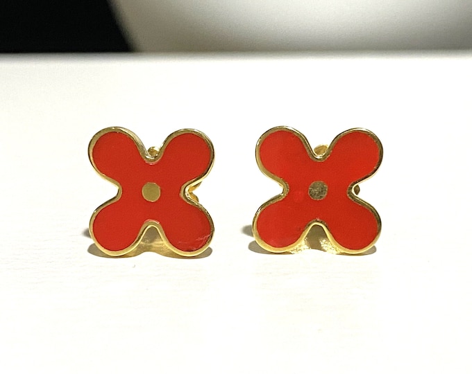 Vintage 18K Solid Yellow Gold Red Enamel Leaf Clover Earrings.