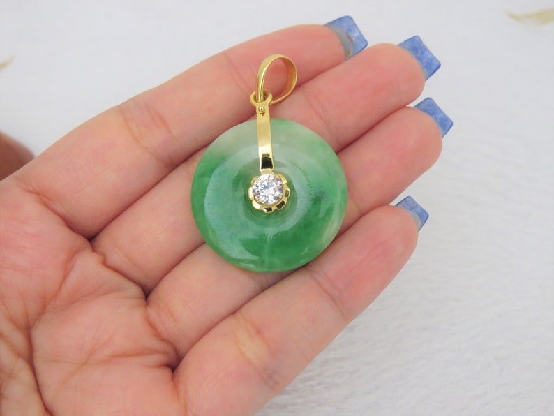White Jadeite Jade /& White Topaz Donut Circle Pendant Vintage 18K Solid Yellow Gold Green