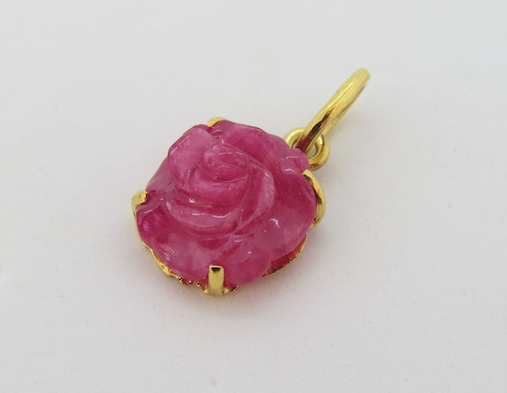 Vintage 18K Solid Gold Natural Ruby Carved Flower… - image 6