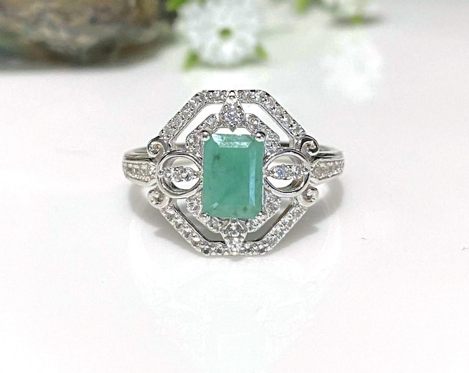 Vintage Sterling Silver Natural Emerald & White Topaz Ring Size 9