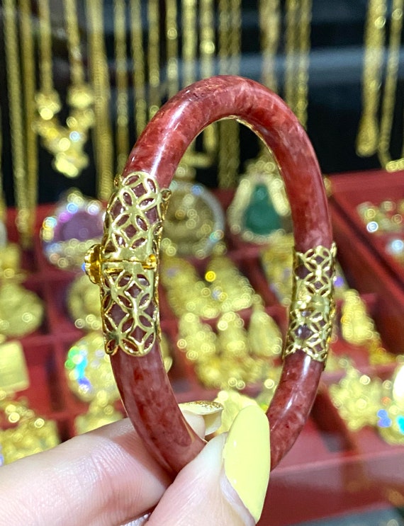 Vintage 18K Solid Gold Translucent Red Jadeite Ja… - image 5