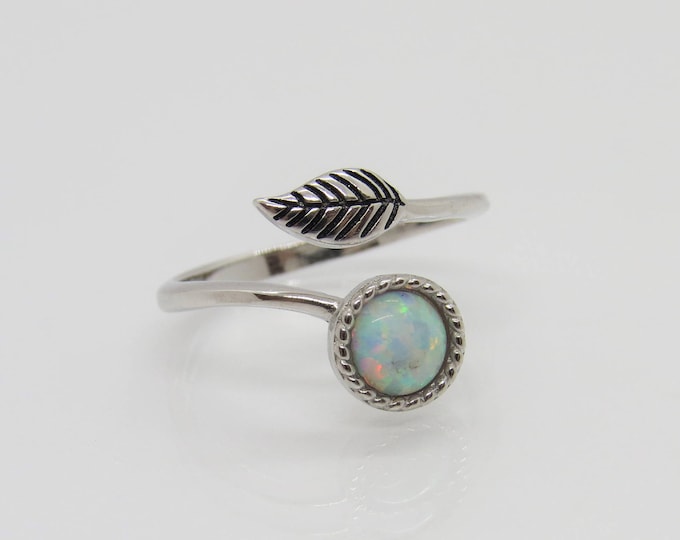 Vintage Sterling Silver White Opal Leaf Ring Size 7