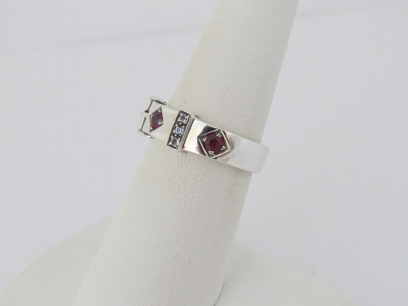 Vintage Sterling Silver Natural Ruby /& White Topaz Belt Buckle Ring Size 7