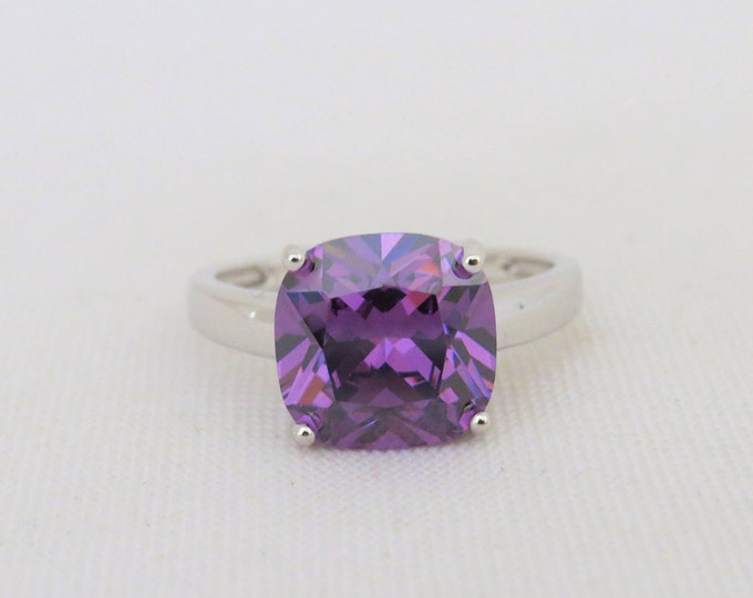 Sterling Silver Cushion cut Amethyst Ring Size 10