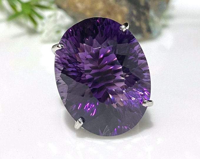 Vintage Sterling Silver Natural 37.6ct Amethyst Ring Size 8.