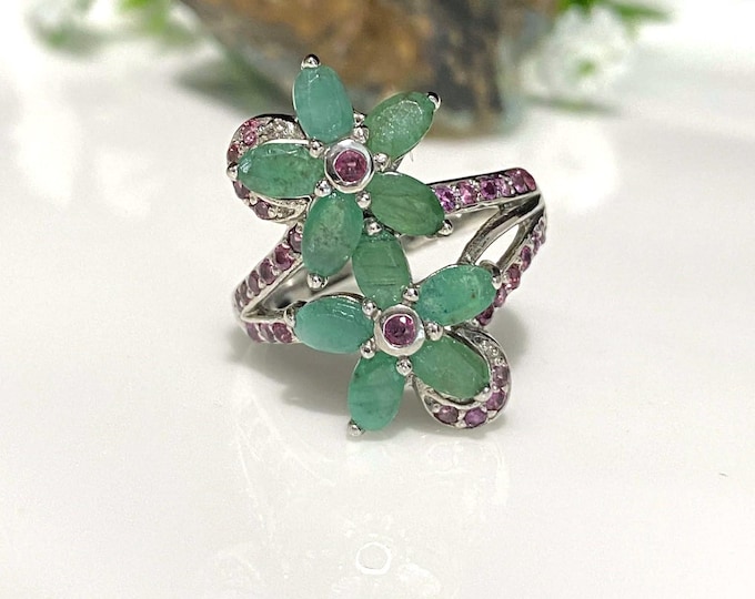 Vintage Sterling Silver Natural Emerald & Rhodolite Flower Ring Size 8.