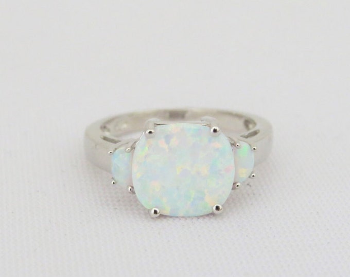 Vintage Sterling Silver White Opal Three stone Ring Size 7