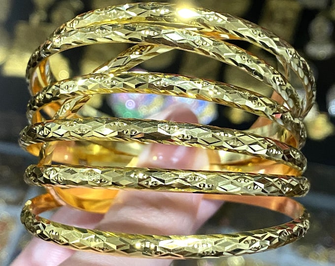 Vintage 18K Yellow Gold 7 Pieces Set Bangle Diamond Cut. 51MM, 57MM Bangle
