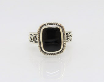 Vintage Bali Sterling Silver Black Onyx Ring Size 7.75