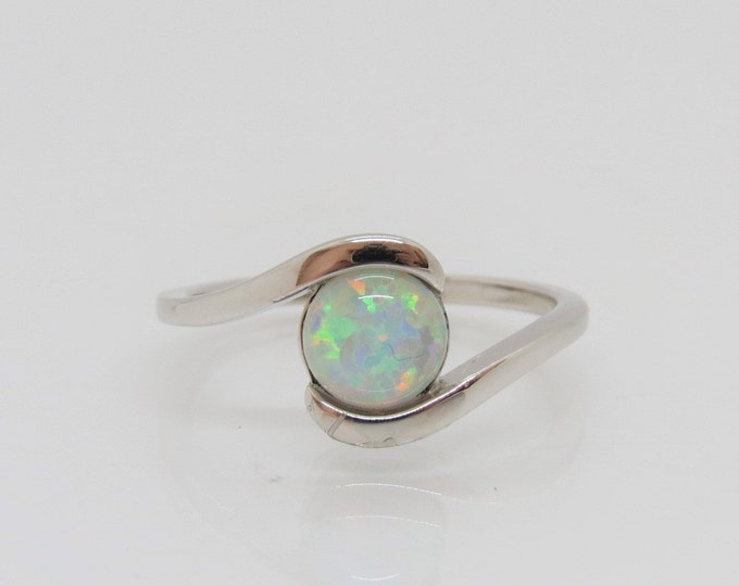 Vintage Sterling Silver White Opal Ring Size 7