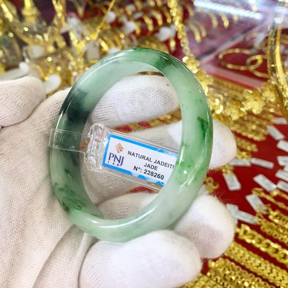 Vintage Translucent Natural Green Jadeite Jade Bangle Bracelet