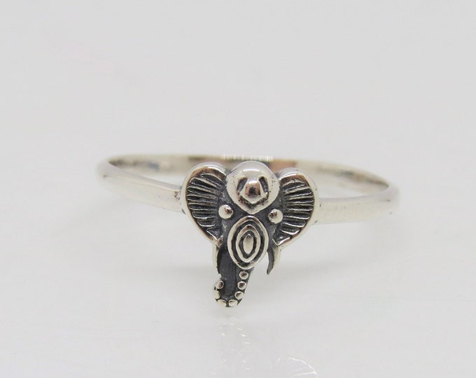 Vintage Sterling Silver Elephant Ring Size 7