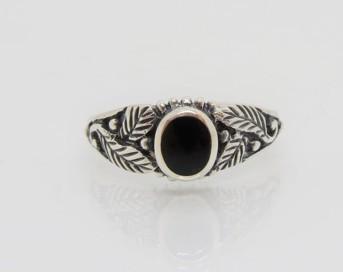 Vintage Sterling Silver Black Onyx Leaf Ring Sze 9