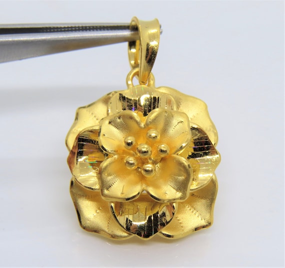 Vintage 24K 999 Pure Gold Flower Pendant. - Etsy
