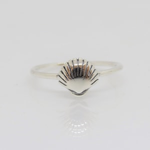 Vintage Sterling Silver Seashell Ring Size 7