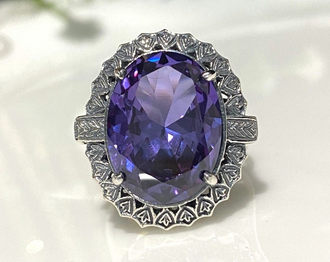 Vintage Sterling Silver Oval Alexandrite Domed Ring Size 8