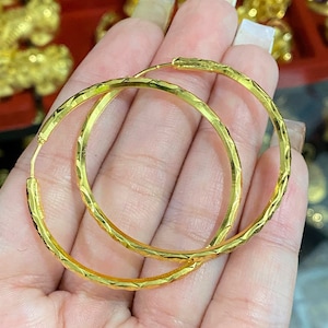 Vintage 18K Yellow Gold Diamond cut Hoop Earrings 40MM