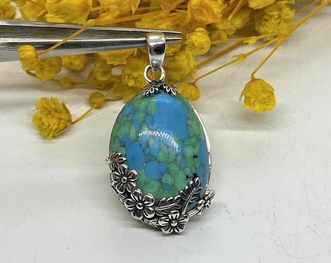 Vintage Sterling Silver Turquoise Flowers Pendant.