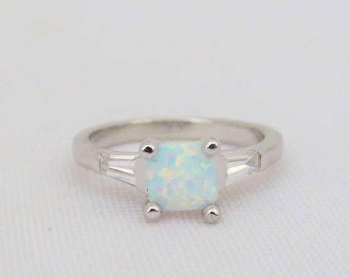 Vintage Sterling Silver Princess cut White Opal & White Topaz Ring Size 7