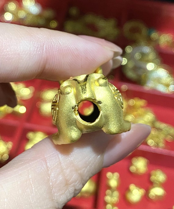 Vintage 24K 999 Pure Gold Pixiu, Dragon Charm Pen… - image 5