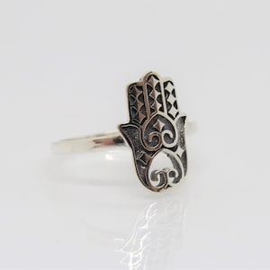 Vintage Sterling Silver Hamsa Hand Ring Size 8