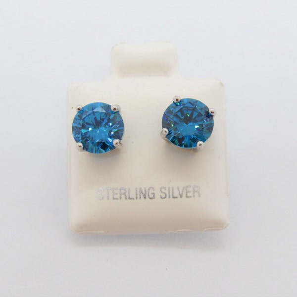 Vintage Sterling Silver Round cut Blue Topaz Stud Earrings 7MM
