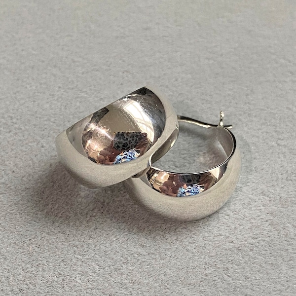 Vintage Sterling Silver Hoop Earrings.