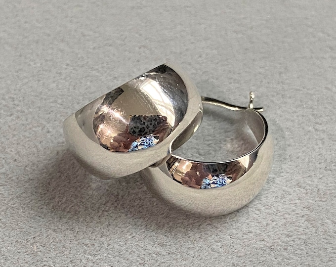 Vintage Sterling Silver Hoop Earrings.