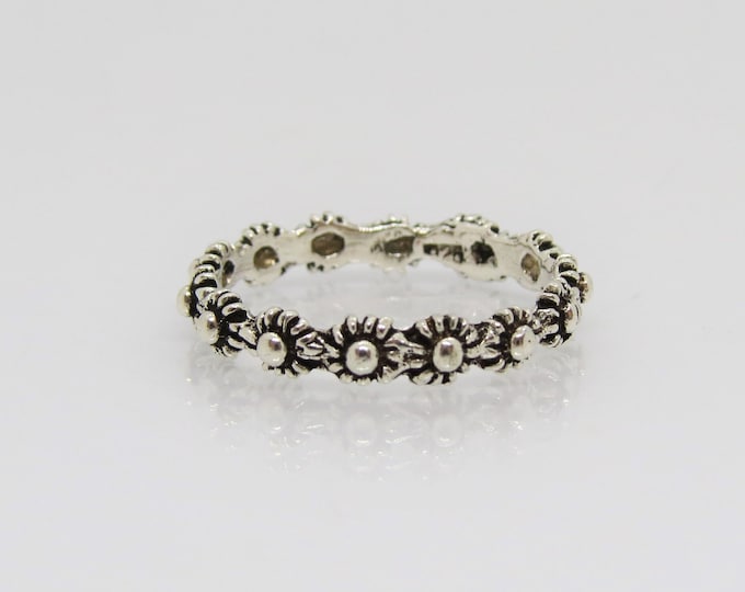 Vintage Bali Sterling Silver Band Ring Size 7