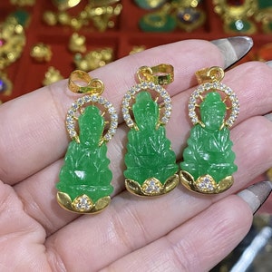 Vintage 18K Solid Gold Green Jadeite Jade Quan Yin, Kwan Yin Buddha Pendant.