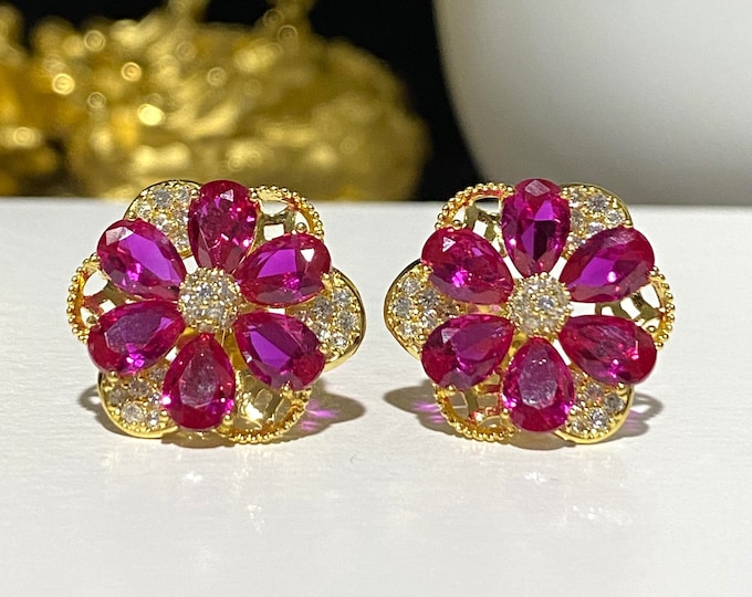 Vintage 15k 610 Solid Yellow Gold Ruby & White topaz Flower Earrings.