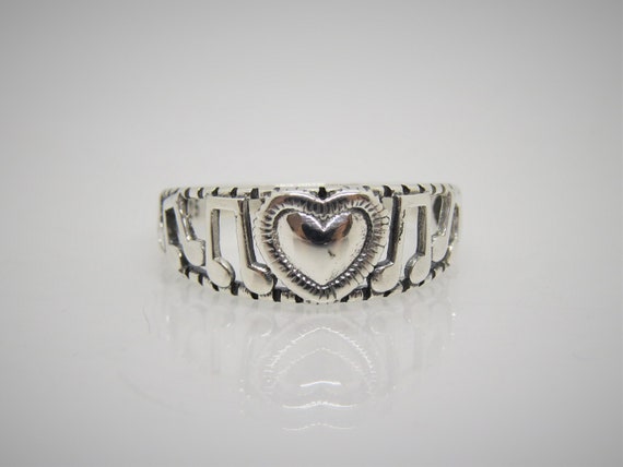 Vintage Sterling Silver Heart Ring Size 7 - image 1