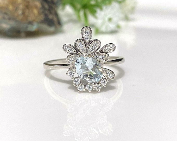 Vintage Sterling Silver Natural Aquamarine & White Topaz Ring Size 8