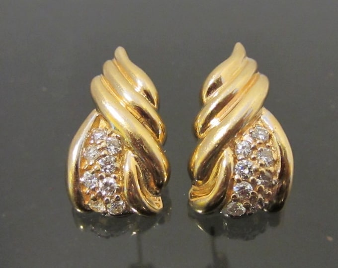 Vintage Modernist 14K Solid Gold .48Ct Genuine Diamond Sea Shell Stud Earrings