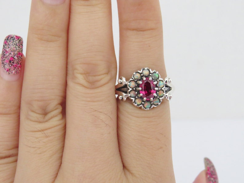 Vintage Sterling Silver Ruby /& Opal Cluster Ring Size 8