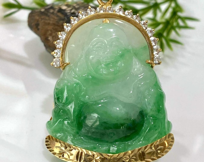 Vintage 18K Solid Gold Green Jadeite Jade, White Topaz Laughing Buddha Pendant Mat Ong Dia.
