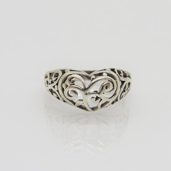 Filigree heart ring deals