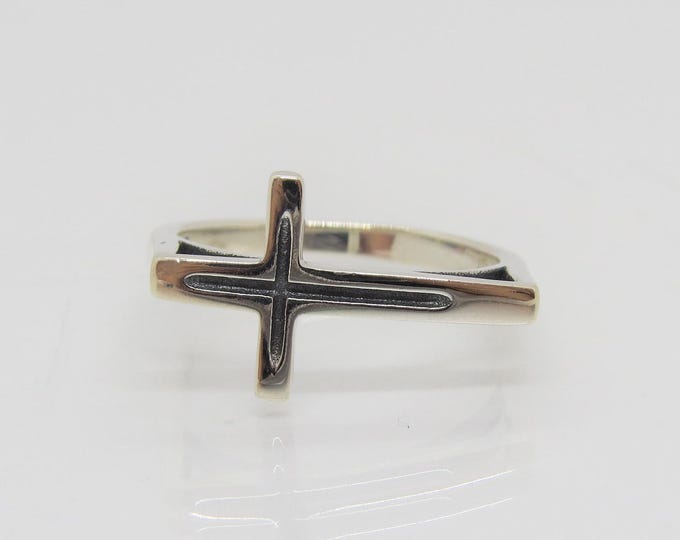Vintage Sterling Silver Cross Band Ring Size 7.5