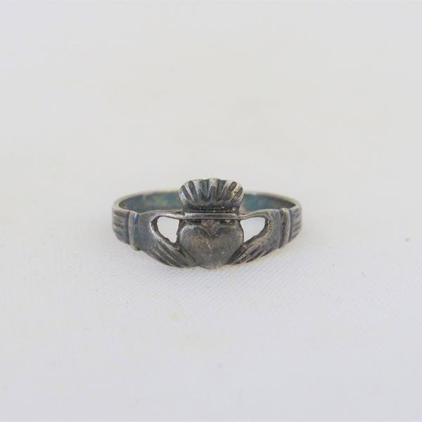 Vintage Claddagh Sterling Silver Ring Size 8